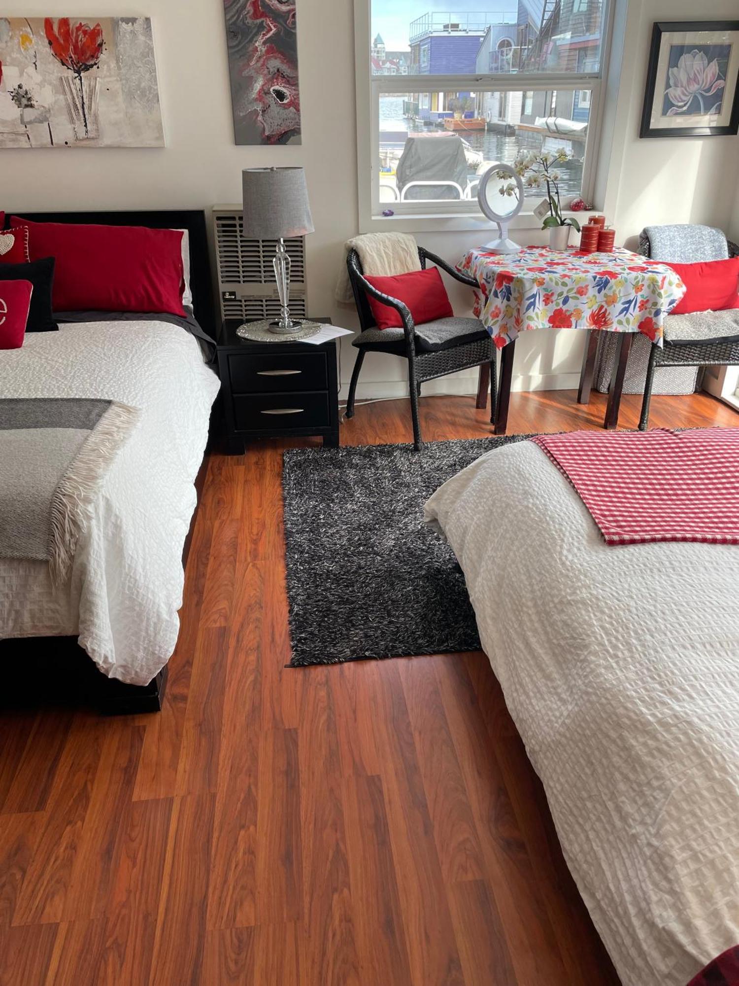 A Float Home B&B In Fisherman'S Wharf 빅토리아 외부 사진