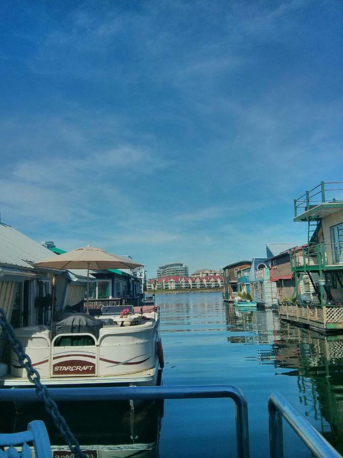 A Float Home B&B In Fisherman'S Wharf 빅토리아 외부 사진